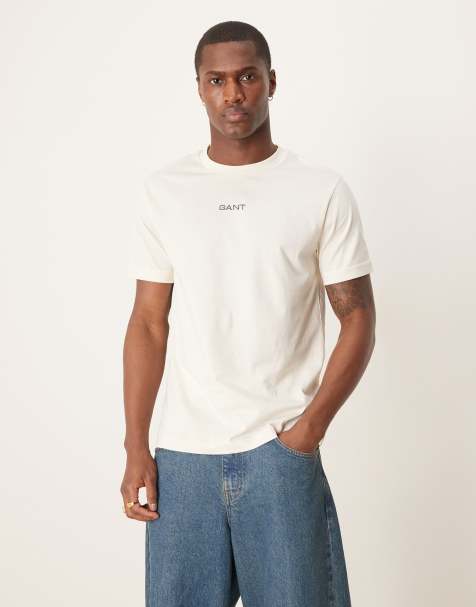GANT – T-Shirt in Cremeweiß mit mittigem Logo - view 1