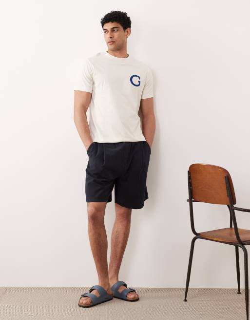 GANT varsity G badge t-shirt in cream, 2 of 5