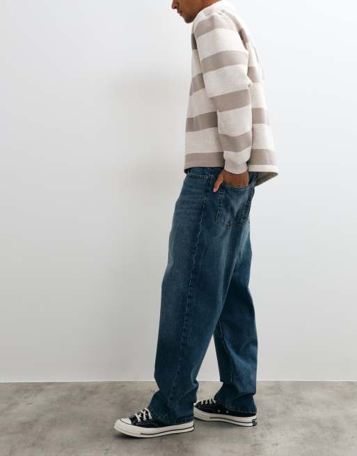 GAP barrel fit jeans in mid wash , 3 of 5