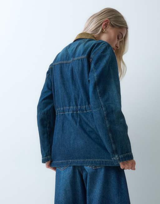 GAP cinched waist denim jacket with contrast collar in dark blue wash, 4 of 4