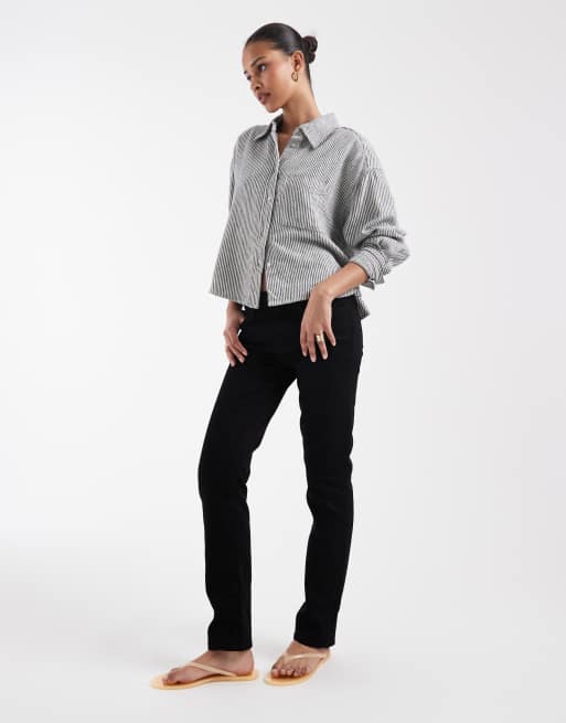 GAP classic straight leg jeans in black, 2 of 5