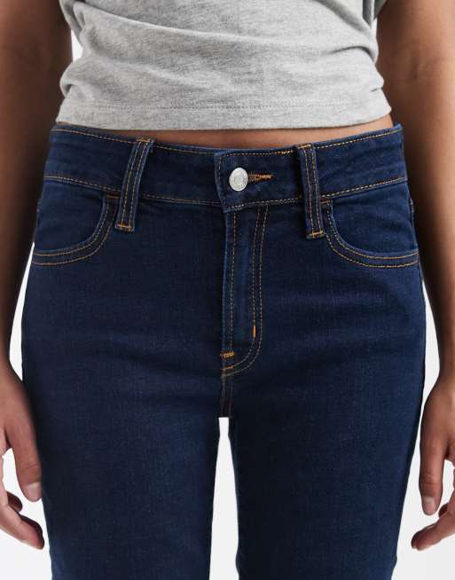 GAP classic straight leg jeans in dark wash indigo blue, 5 of 5