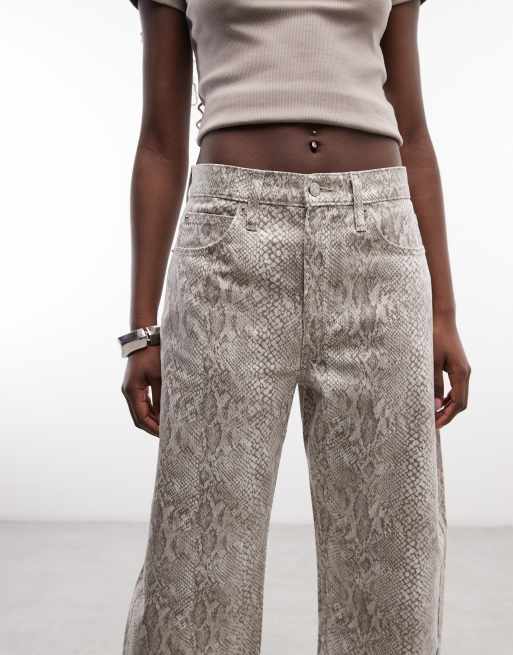 GAP cotton barrel leg jeans in snake print, 4 of 5