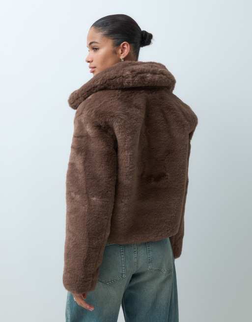 GAP cropped faux fur jacket in light brown, 4 of 5