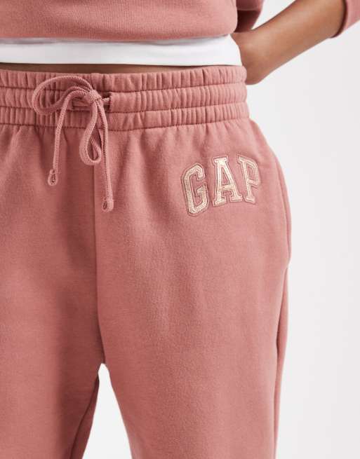 GAP everyday cuffed logo joggers in salmon pink, 5 of 5