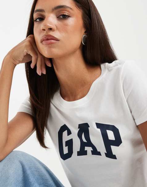 GAP fitted t-shirt with chest logo in white - view 1