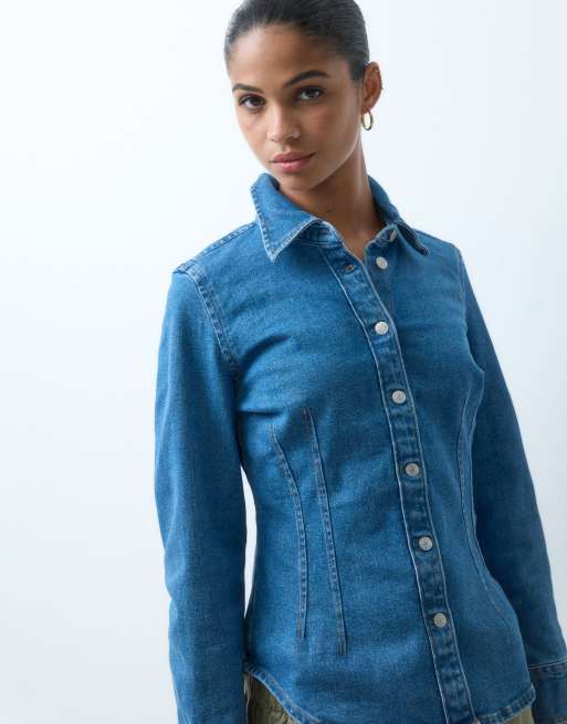 GAP longline cinched shirt in mid wash blue, 3 of 4