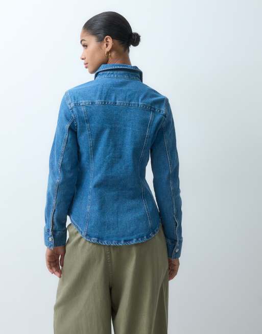GAP longline cinched shirt in mid wash blue, 4 of 4