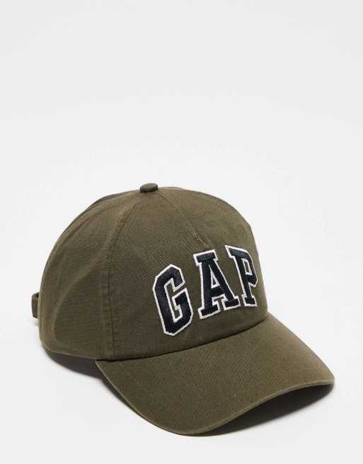 GAP – Oliwkowozielona czapka z daszkiem i logo 