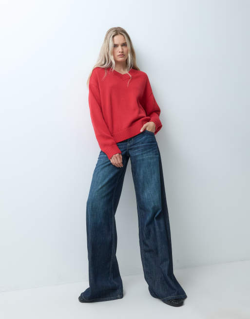 GAP oversized knitted v neck jumper in red, 2 of 4