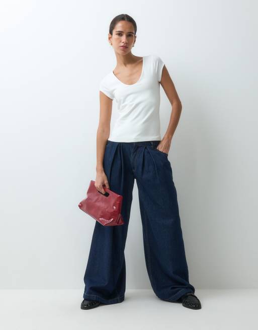 GAP short sleeve v neck t-shirt in white, 2 of 5