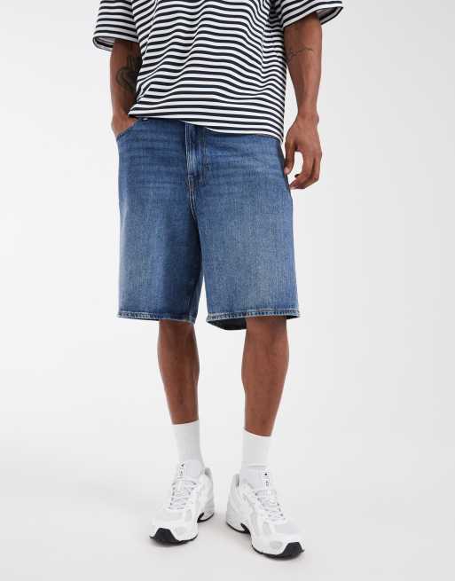 GAP supersoft baggy denim jorts in mid wash blue, 3 of 5