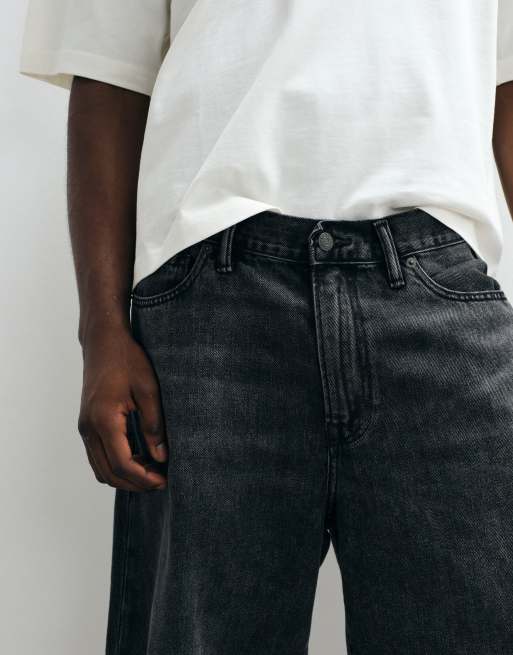 GAP supersoft baggy denim jorts in washed black, 3 of 5