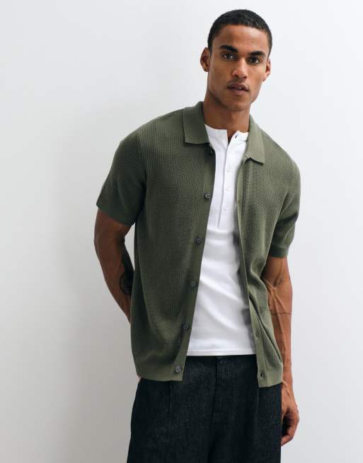 GAP textured button through polo shirt in khaki green, 2 of 5