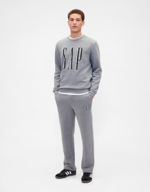 GAP tonal logo jogger co-ord in  grey, 3 of 3