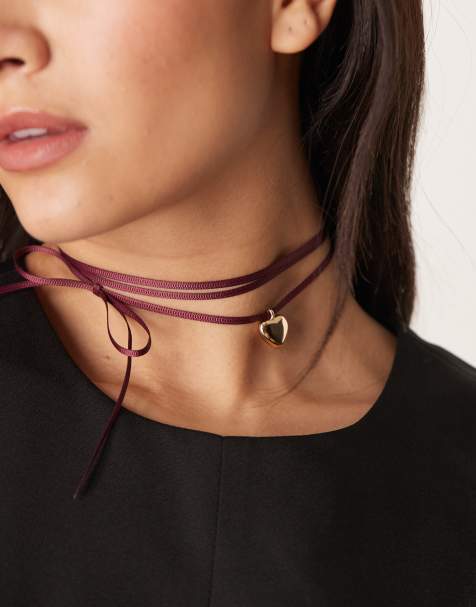 Gargantilla de cinta burdeos con colgante de corazón abullonado de ASOS DESIGN - view 1