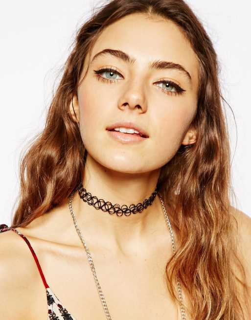 Gargantilla estilo años 90 Tattoo de ASOS