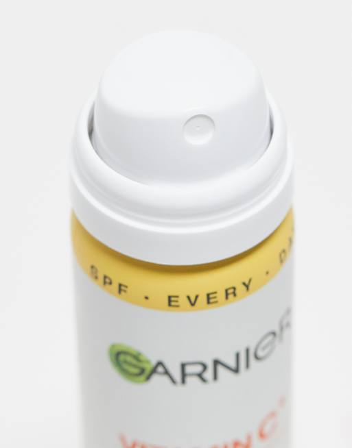 Garnier Vitamin C Brightening Over Make-Up UV Mist with SPF50+ 75ml, 3 of 4