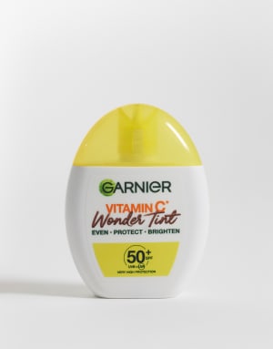 Garnier Vitamin C Wonder Tint SPF50 Dark 50ml