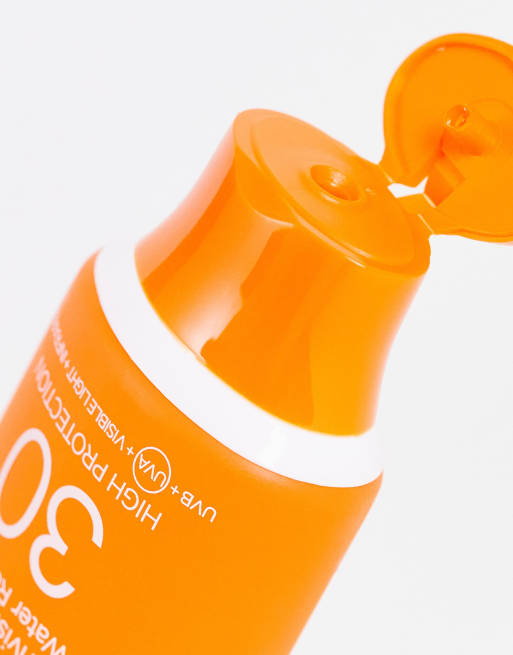 Gel solar facial invisible con FPS 30 Sun Sport de 50 ml de Lancaster, 2 de 4