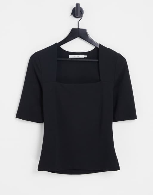 Gestuz - Malba - Sort T-shirt i jersey med firkantet hals
