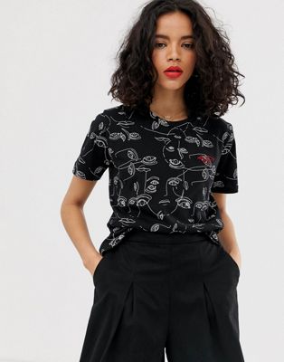 Gestuz - T-shirt met abstracte gezichtprint-Zwart