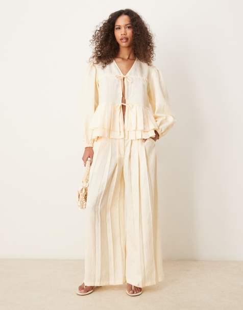 Ghospell bow tie pleated set in butter cream - view 1