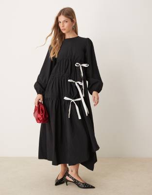 contrast bow ruched midi dress in black