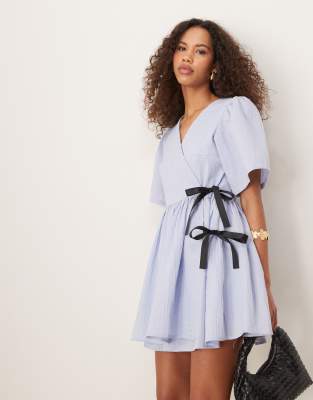 contrast bow wrap mini dress in cornflower blue