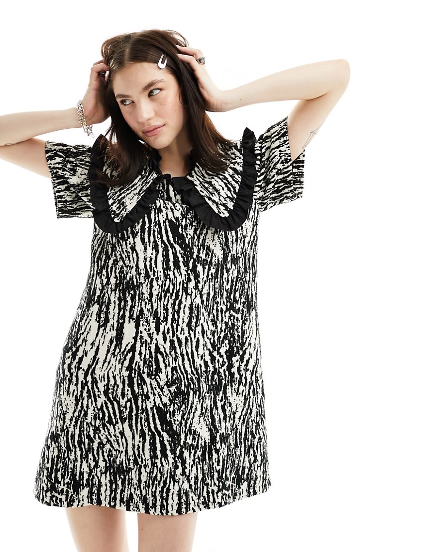 Ghospell contrast collar jacquard mini dress in zebra print-Multi