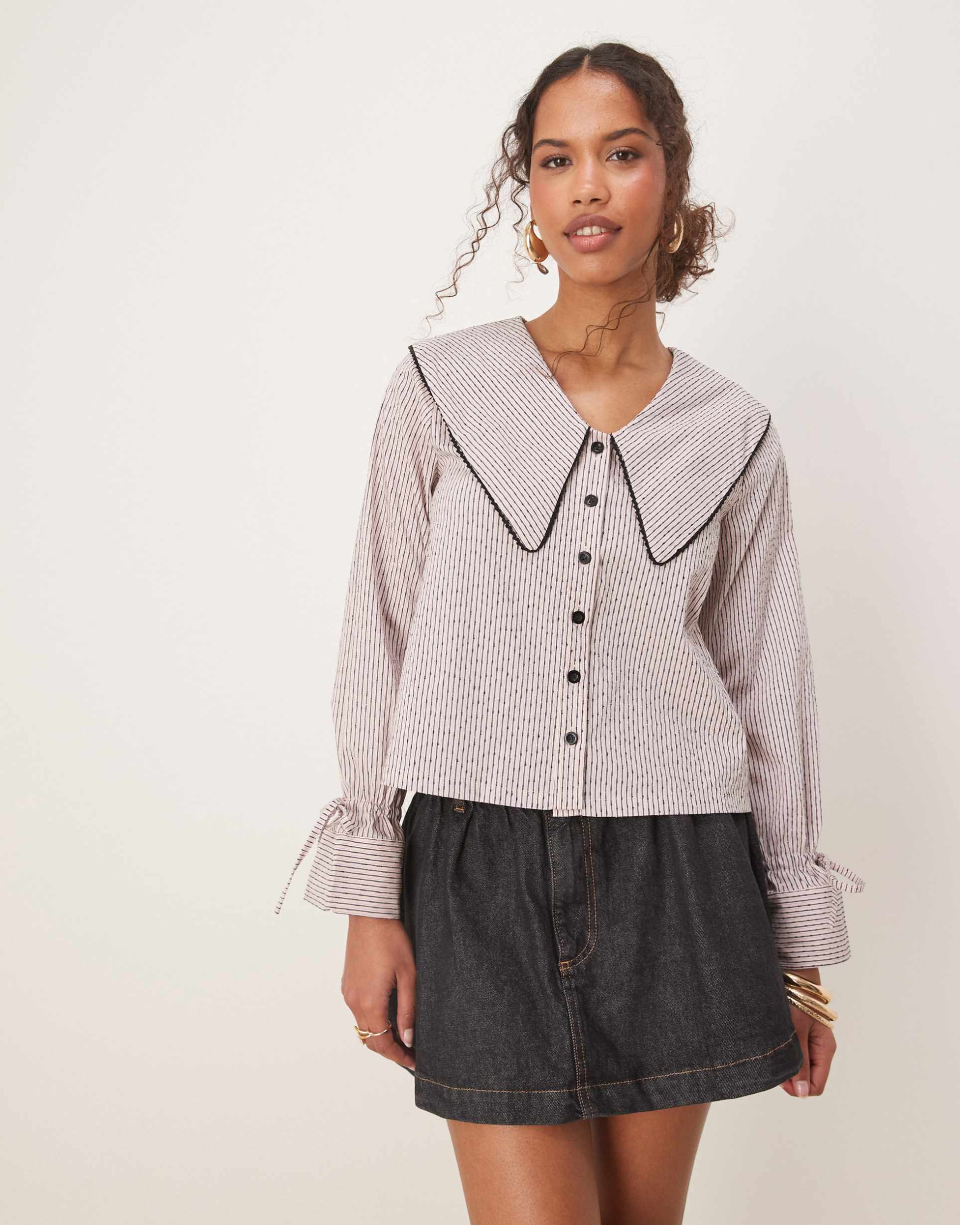 ghospell dara shirt with oversized collar in pink stripe print