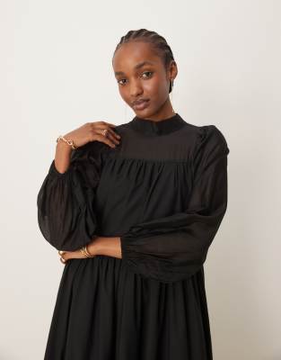 ghospell harriet tiered midi dress in black