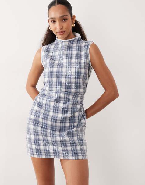 Ghospell – Maya – Ärmelloses, hochgeschlossenes Minikleid in Blau mit Schottenkaros - view 1