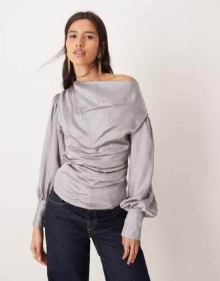 Oberteil in Metallic-Grau mit Ballonärmeln und Wasserfallausschnitt-Silber Silber M Plus