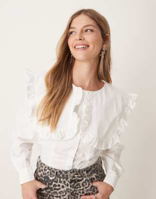 oversized collar blouse in white