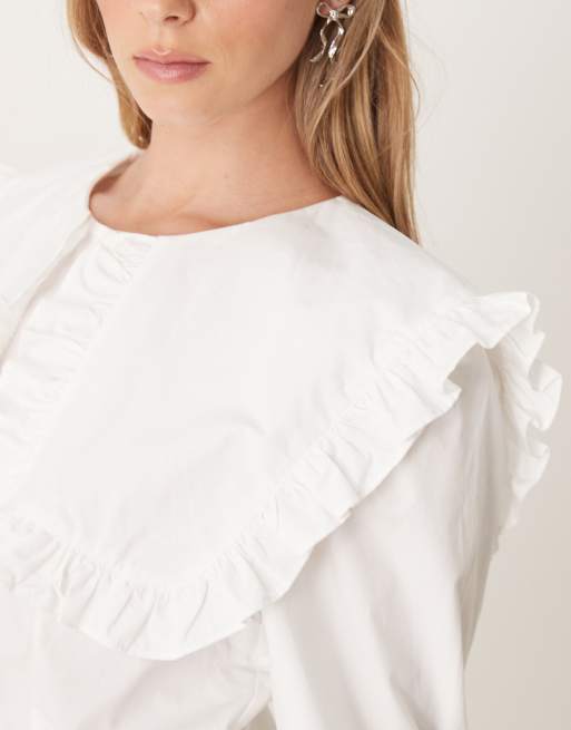 Ghospell oversized collar blouse in white