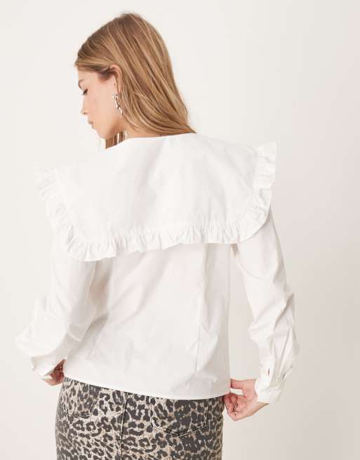 Ghospell oversized collar blouse in white