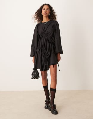 oversized ruched mini dress in black