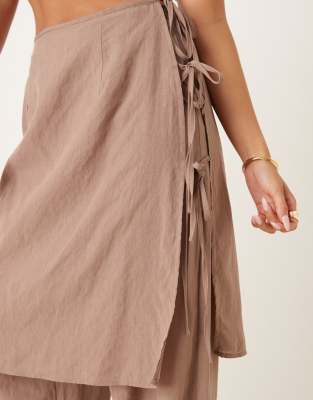 Ghospell Overskirt Pants In Brown