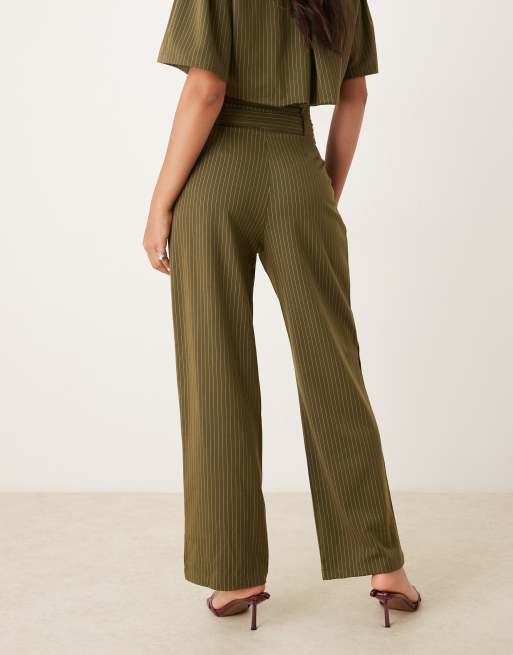 Ghospell - Pantalon d'ensemble ajusté à taille haute avec deux boucles - Vert à rayures fines, 4 de 5