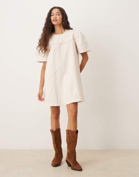 Ghospell - Quincey - Mini jurk met studs in ivoorwit - view 1