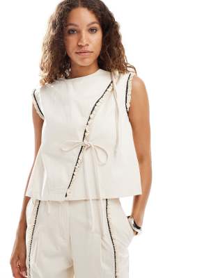 Ghospell raw edge top in beige (part of a set)