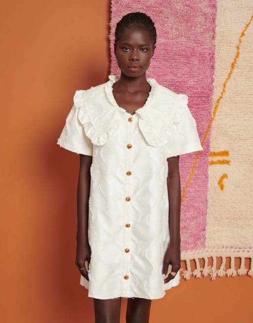 Ghospell - Robe courte texturée avec col oversize - Ivoire