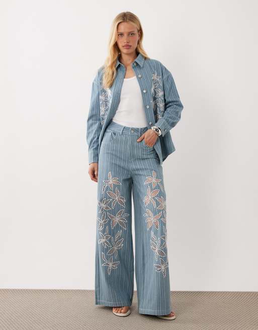 Ghospell Rox cotton set in light blue pinstripe, 2 of 3