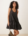 [Ghospell] Ghospell scoop neck tiered ruffle mini dress in black M Black