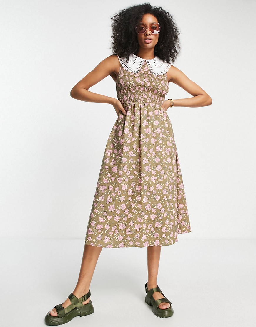Ghospell shirred midi dress in tonal floral with lace collar-Brown