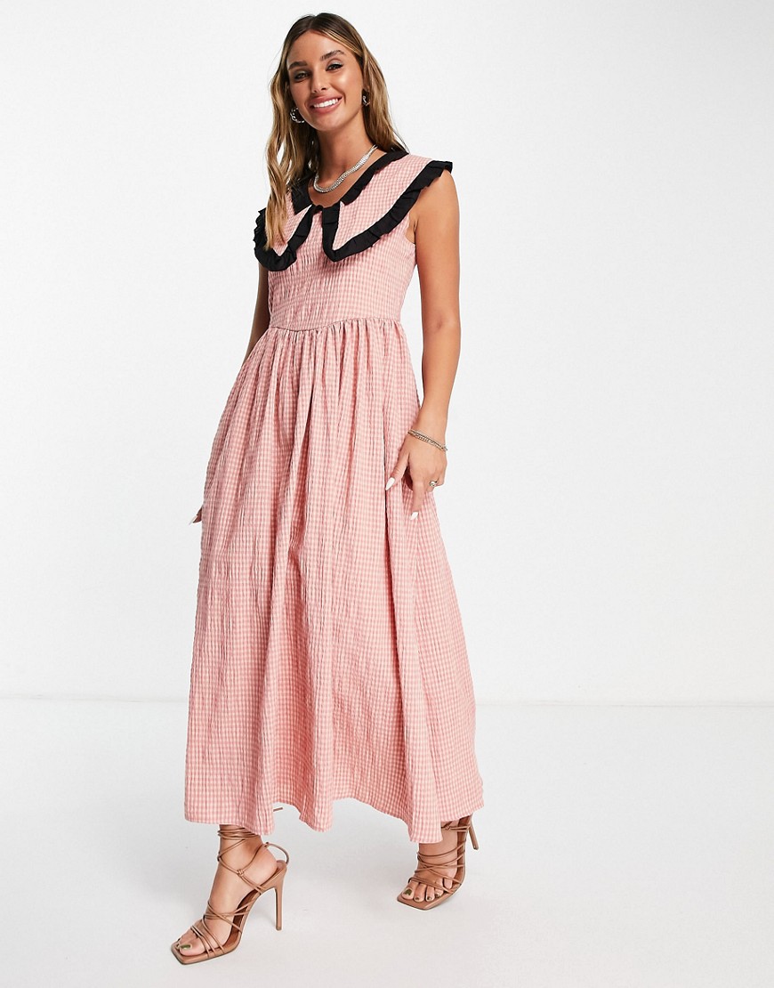 Ghospell sleeveless midi dress with contrast collar in pink gingham