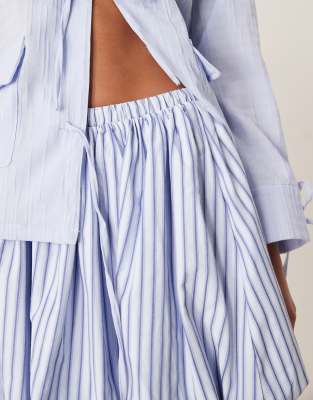 ghospell stripe puffball mini skirt in sky blue