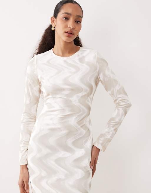 Ghospell velvet midaxi dress in cream, 2 of 4