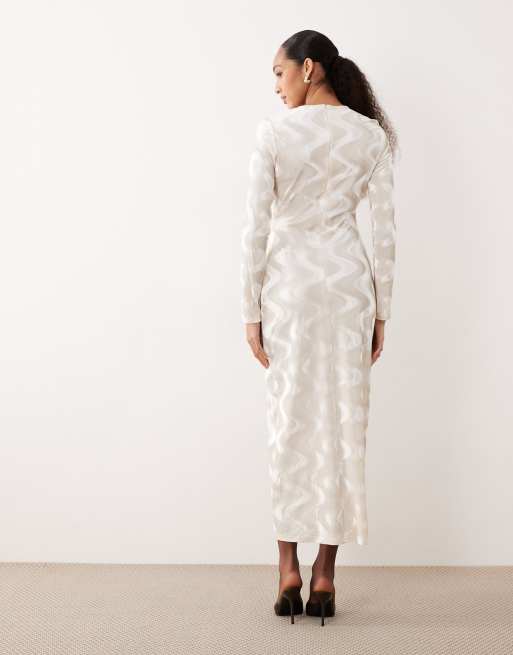 Ghospell velvet midaxi dress in cream, 3 of 4